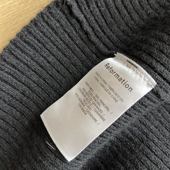 NEW! Reformation Basil Cashmere Sleeveless Sweater Dress, SIZE SMALL 1268 - Picture 7 of 7